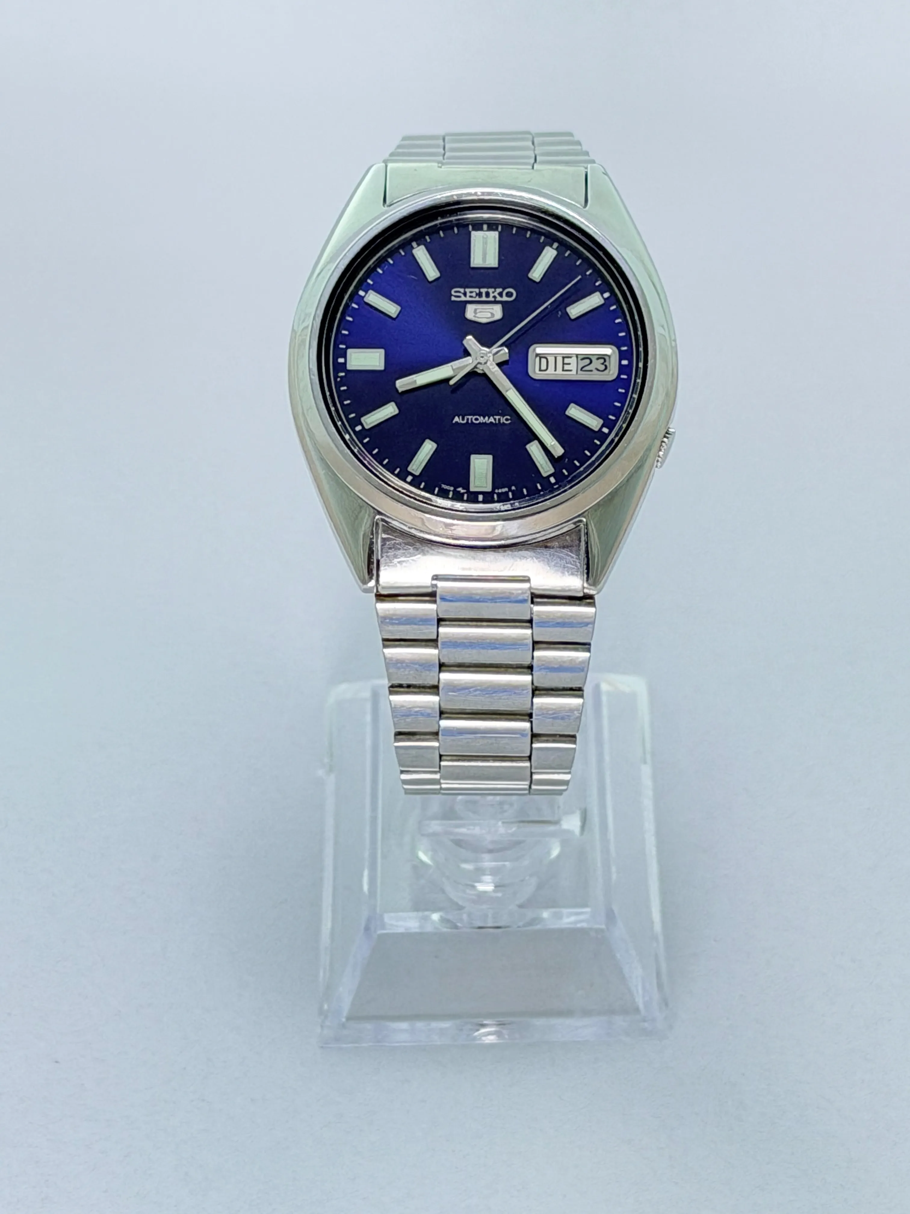 Seiko 7009-3040